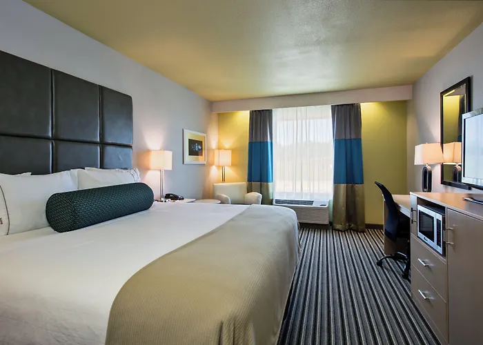 Holiday Inn Express & Suites Carlisle - Harrisburg Area By Ihg